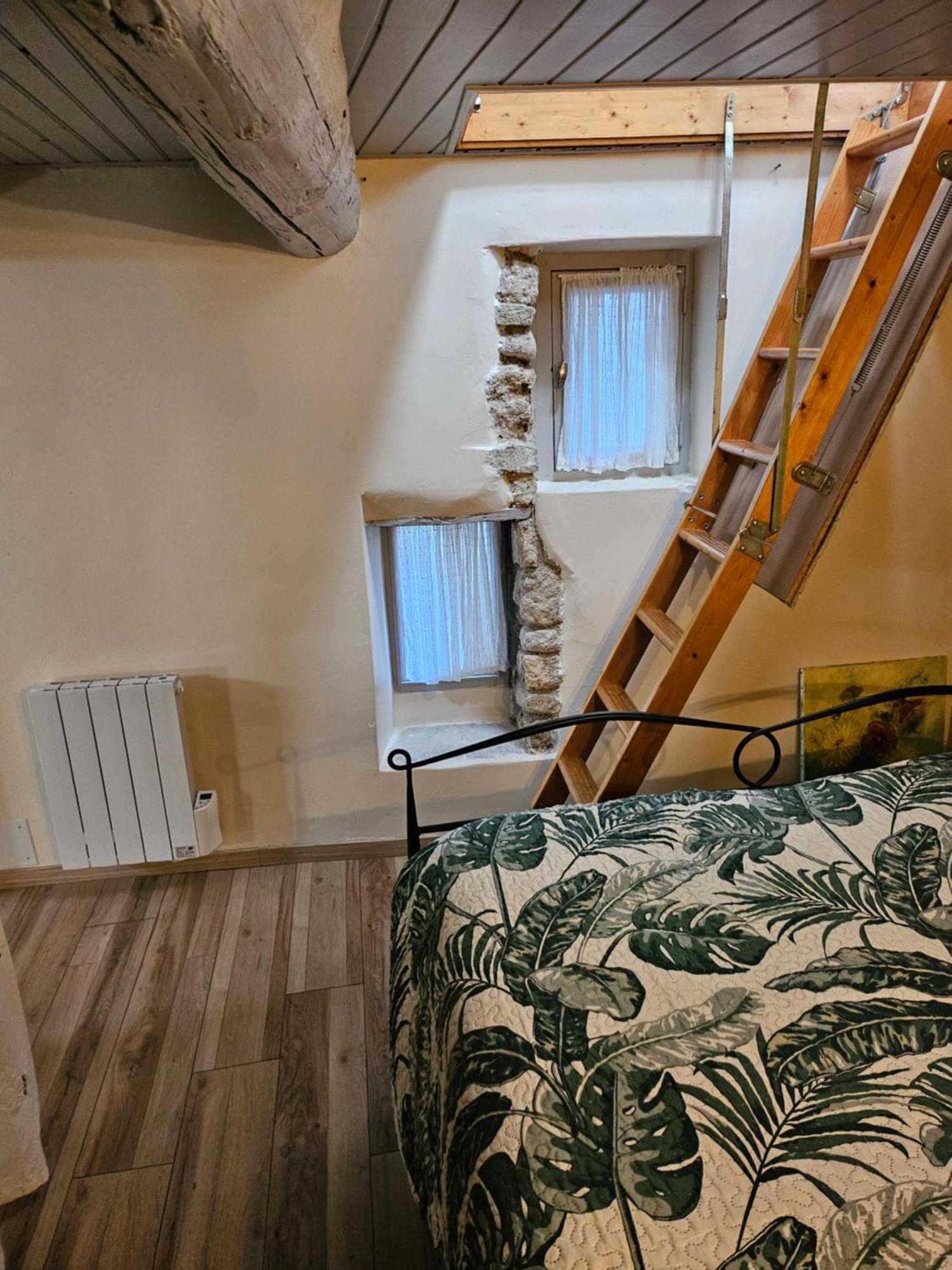La Petite Maison Céreste エクステリア 写真